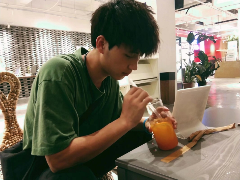 一花一世界的第一张照片--鞍山相亲服务中心