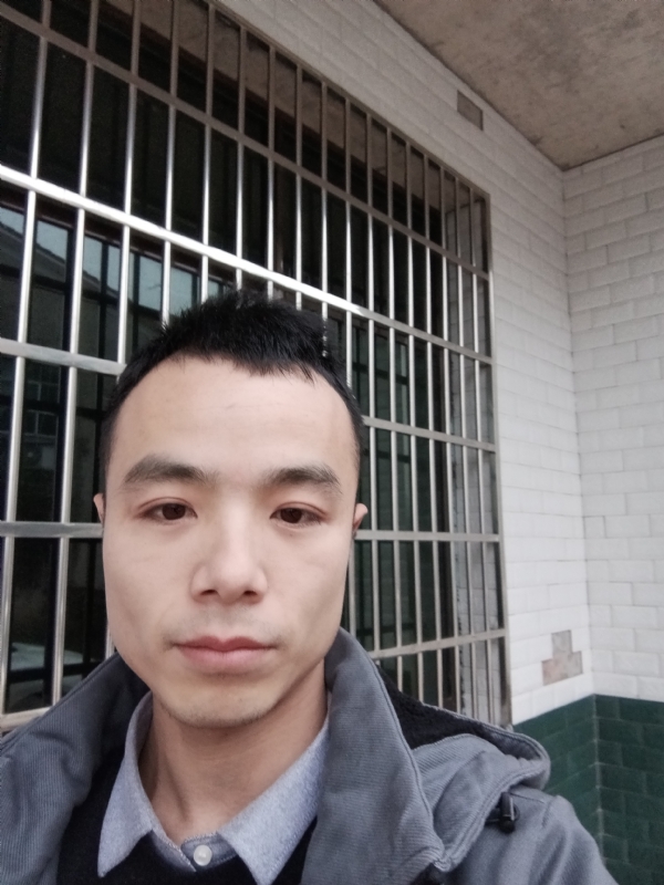 笑得那么开心的第三张照片--鞍山相亲服务中心