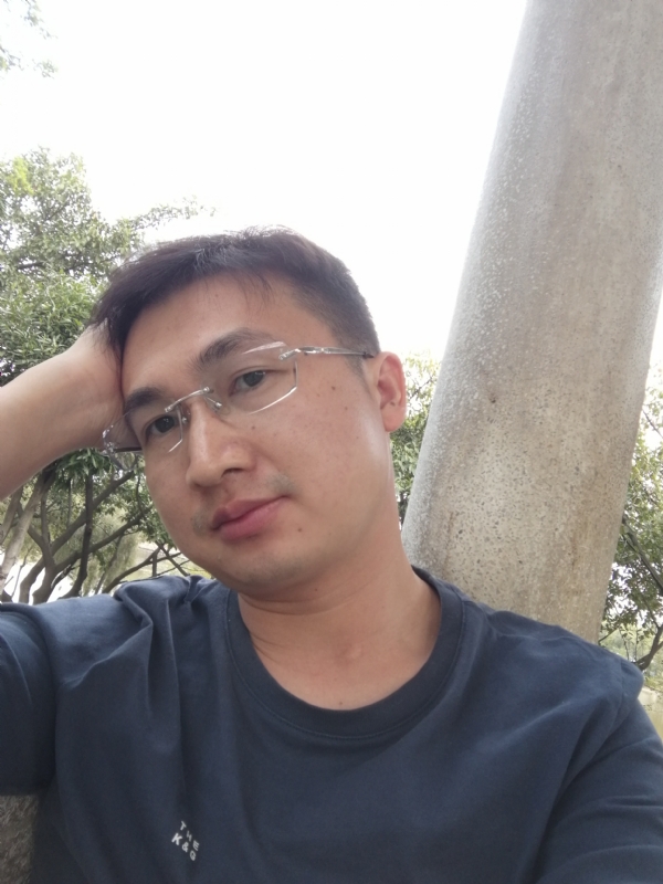 不如随风的第一张照片--鞍山相亲服务中心