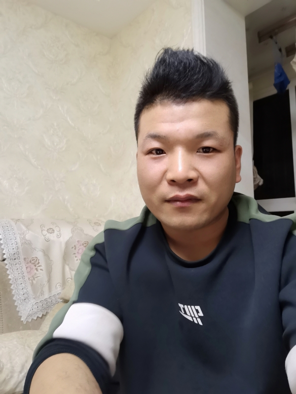 小猪猪的第一张照片--鞍山相亲服务中心