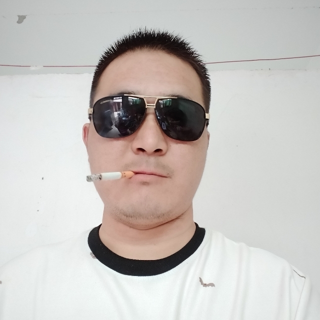 白伟伟的第一张照片--鞍山相亲服务中心