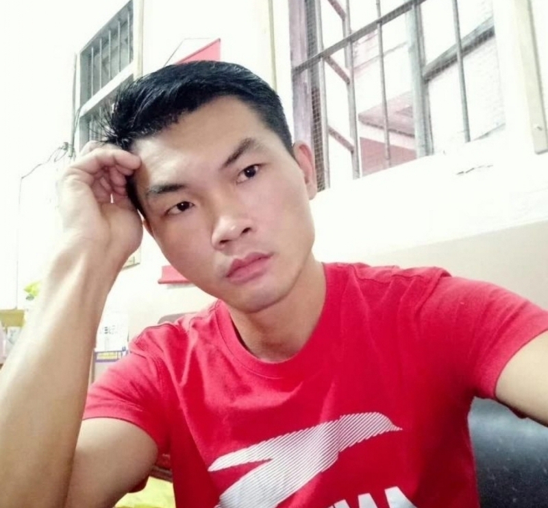 英俊的台灯的第一张照片--鞍山相亲服务中心