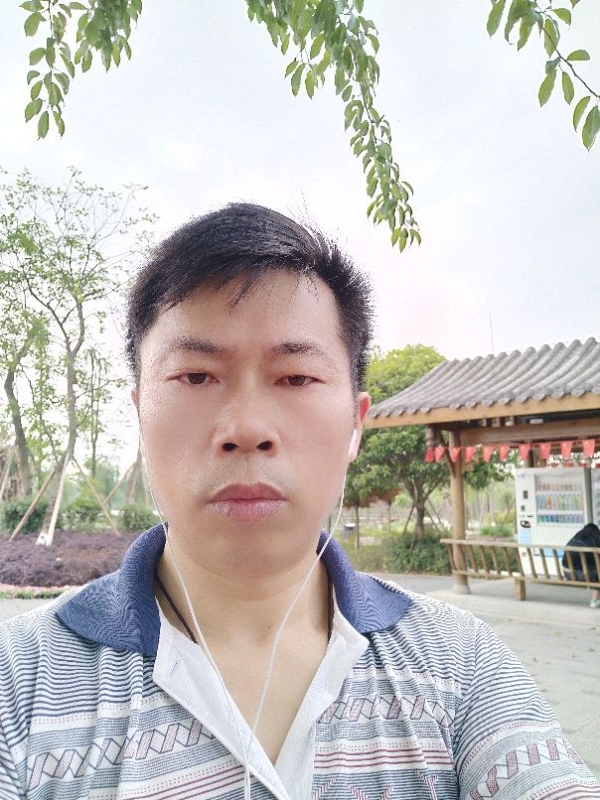 一个人的孤单的第一张照片--鞍山相亲服务中心