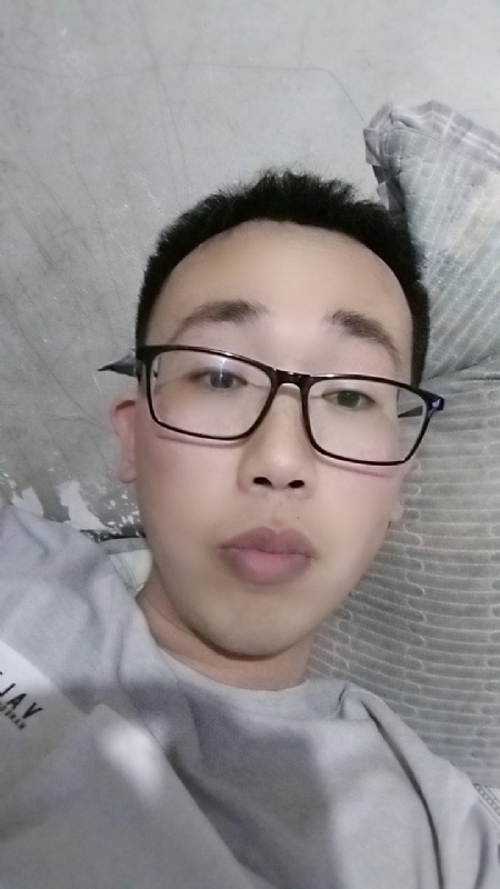 喜欢比我大的女人的第一张照片--鞍山相亲服务中心