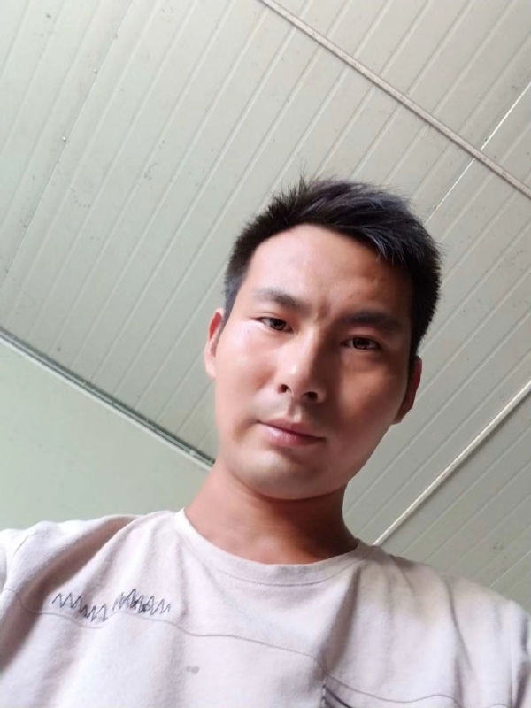 快乐肥宅水的第一张照片--鞍山相亲服务中心