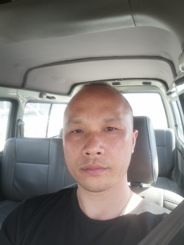 新旺丁的第一张照片--鞍山相亲服务中心