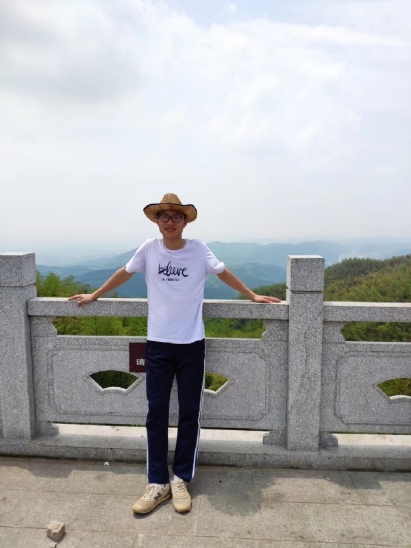 华华的第四张照片--鞍山相亲服务中心