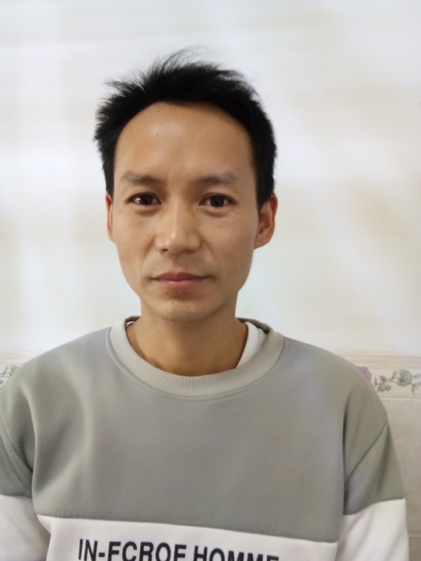 单亲爸爸的第一张照片--鞍山相亲服务中心