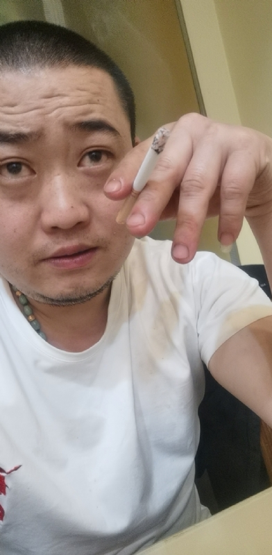 孤独的螃蟹的第一张照片--鞍山相亲服务中心