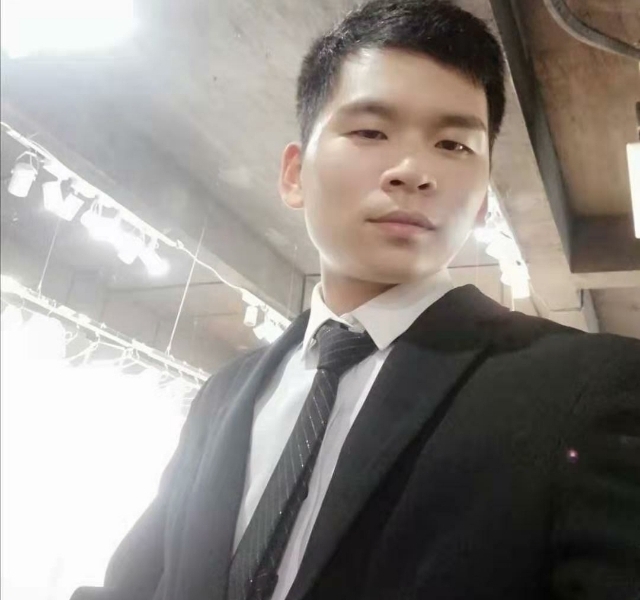 凌晨三点三分的第二张照片--鞍山相亲服务中心