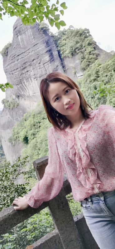 花开半夏的第二张照片--鞍山相亲服务中心