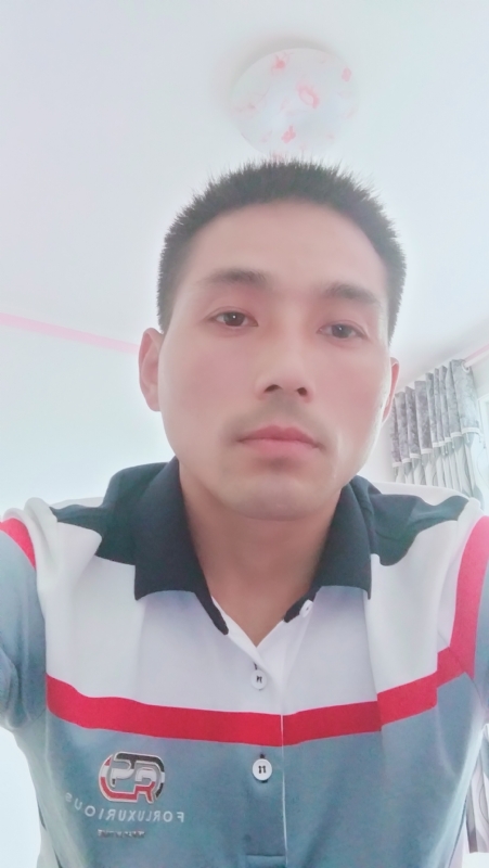 染红尘世的第二张照片--鞍山相亲服务中心