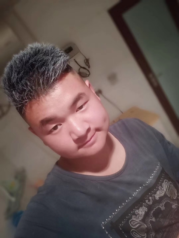 李子木的第二张照片--鞍山相亲服务中心