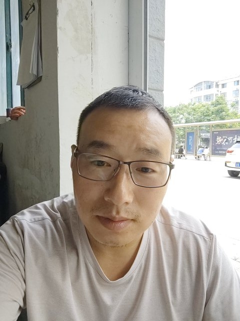 转身的距离的第一张照片--鞍山相亲服务中心