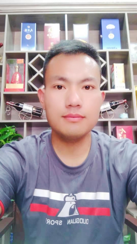 钱乾的第一张照片--鞍山相亲服务中心