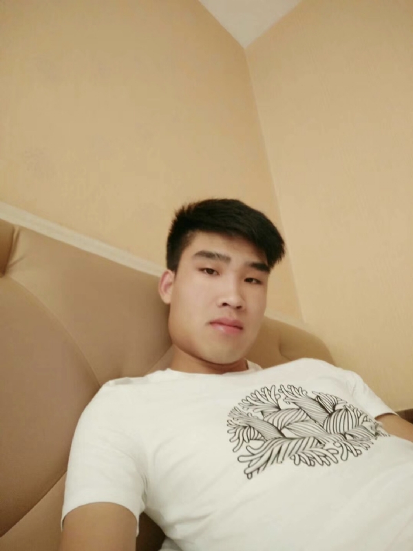 谁不曾孤单上路的第一张照片--鞍山相亲服务中心