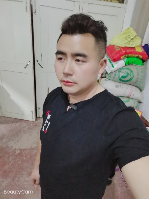 阿杰的第一张照片--鞍山相亲服务中心