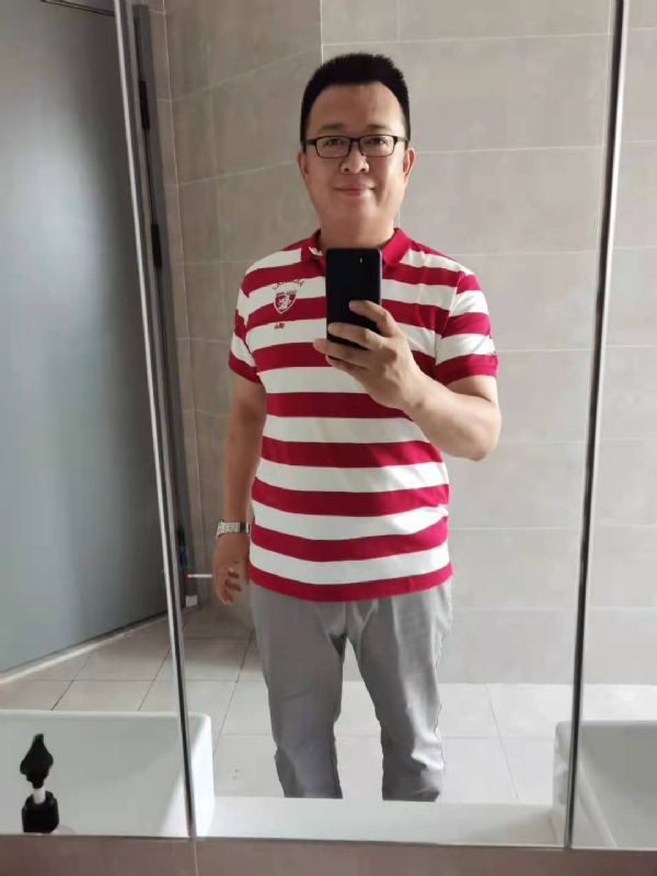 行走的打桩机的第一张照片--鞍山相亲服务中心