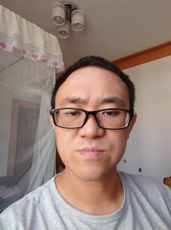 小涨常鸿的第一张照片--鞍山相亲服务中心