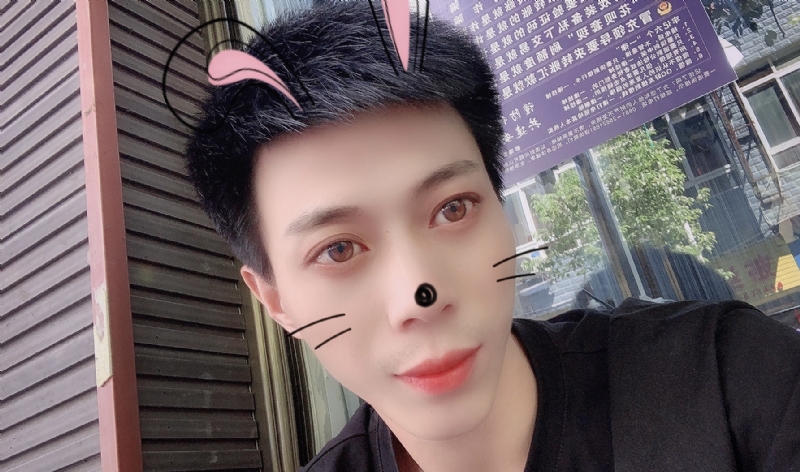 酒伴你的第一张照片--鞍山相亲服务中心