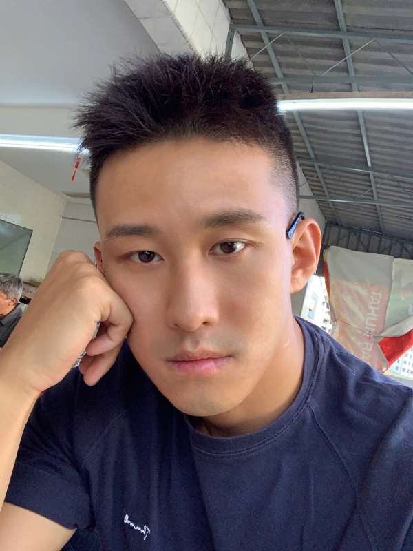 相见恨晚的第二张照片--鞍山相亲服务中心