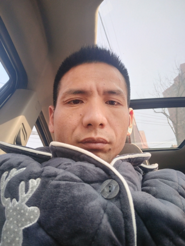 青春不长在的第一张照片--鞍山相亲服务中心