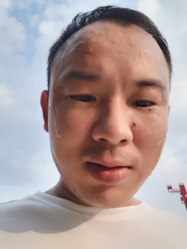 唐老鸭的第一张照片--鞍山相亲服务中心