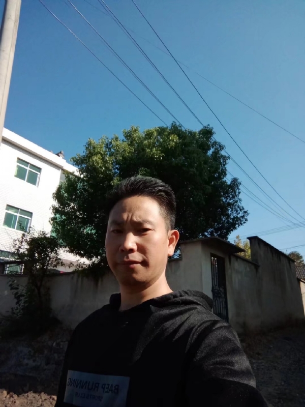 寻缘中的第二张照片--鞍山相亲服务中心