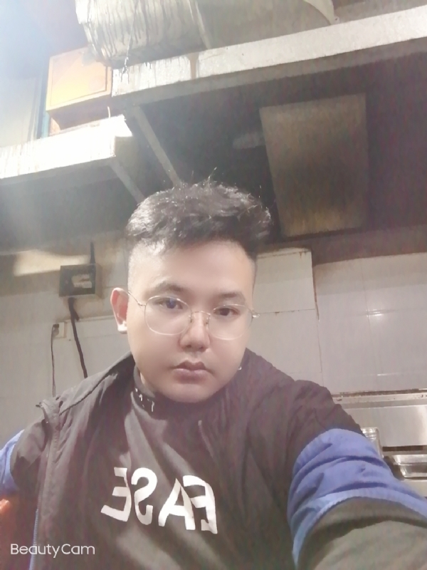 棒哥的第一张照片--鞍山相亲服务中心