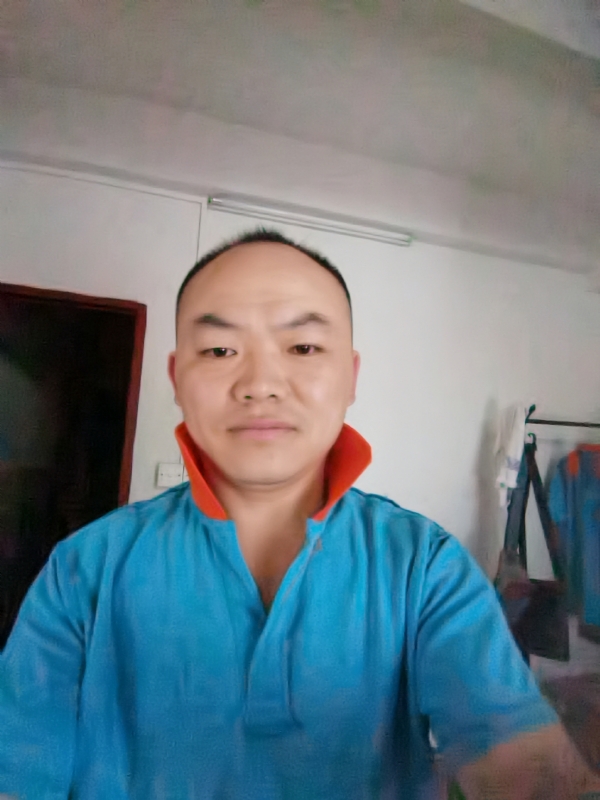 与子携老的第五张照片--鞍山相亲服务中心