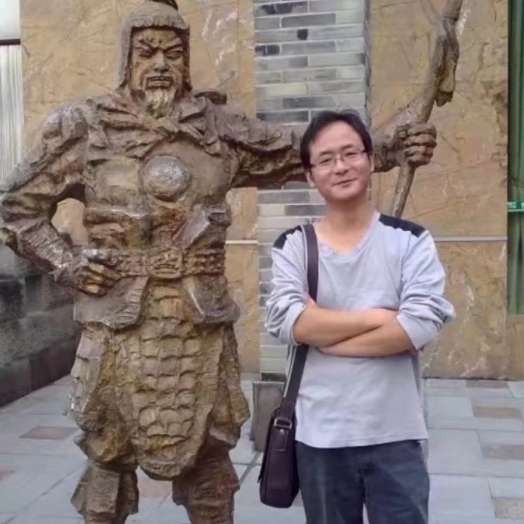 孤狼的第三张照片--鞍山相亲服务中心