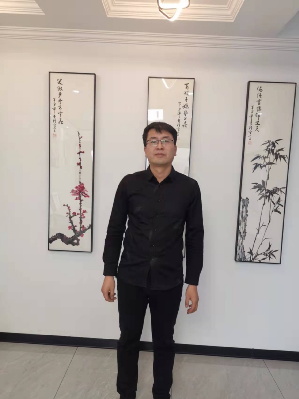 情义比天高的第一张照片--鞍山相亲服务中心