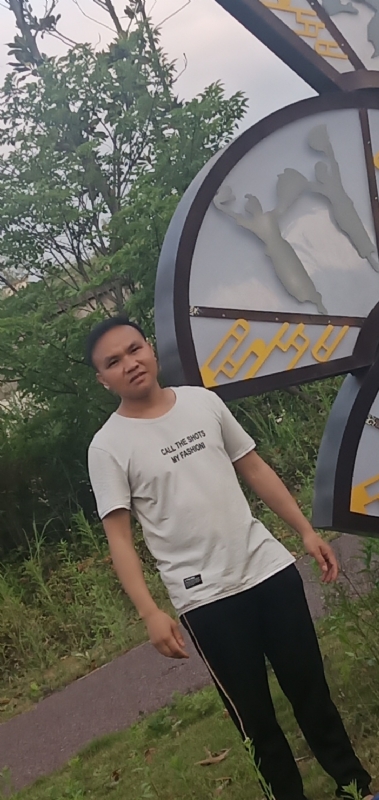 愉快的阳光的第一张照片--鞍山相亲服务中心