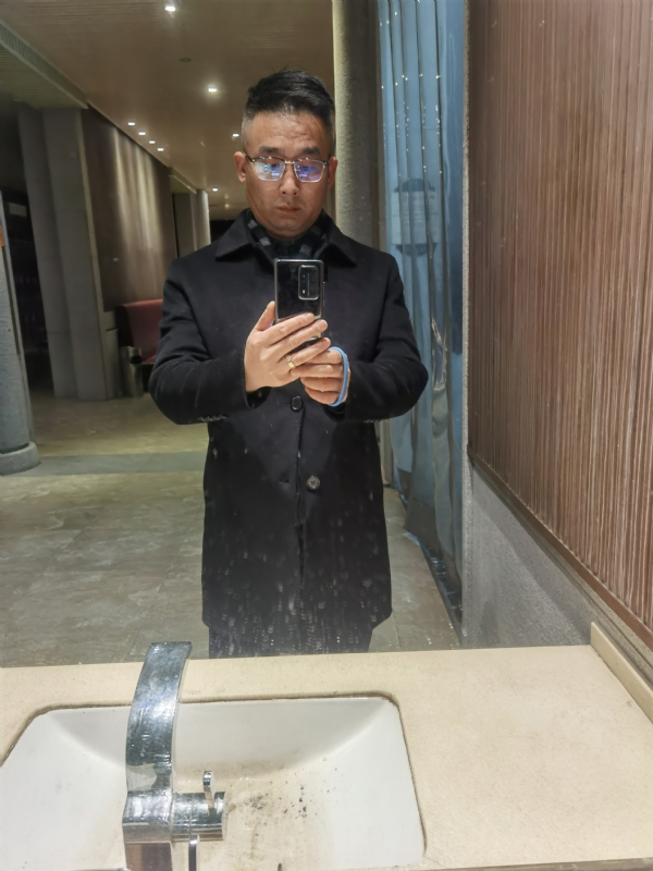 孤独尘埃的第一张照片--鞍山相亲服务中心