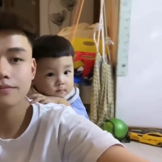 嘻嘻嘻的第一张照片--鞍山相亲服务中心