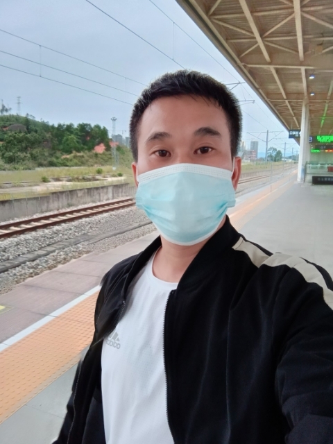 小李的第一张照片--鞍山相亲服务中心