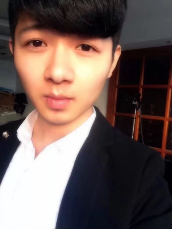 萨拉嘿呦的第一张照片--鞍山相亲服务中心