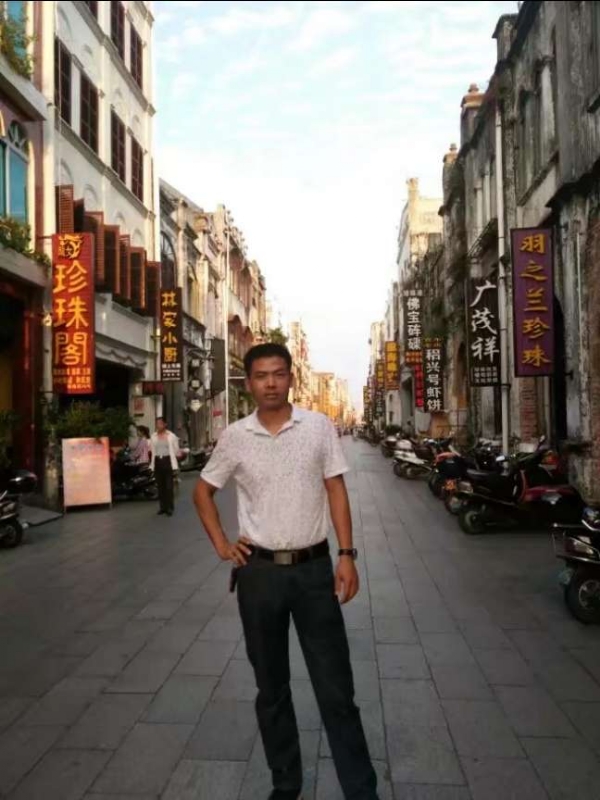 爱生活爱健康的第一张照片--鞍山相亲服务中心