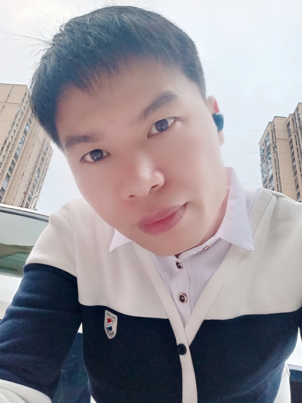 雨霁月清风的第一张照片--鞍山相亲服务中心