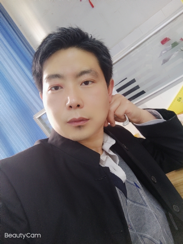 铜豌豆的第一张照片--鞍山相亲服务中心