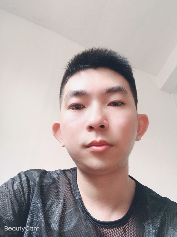 诚恳的第一张照片--鞍山相亲服务中心