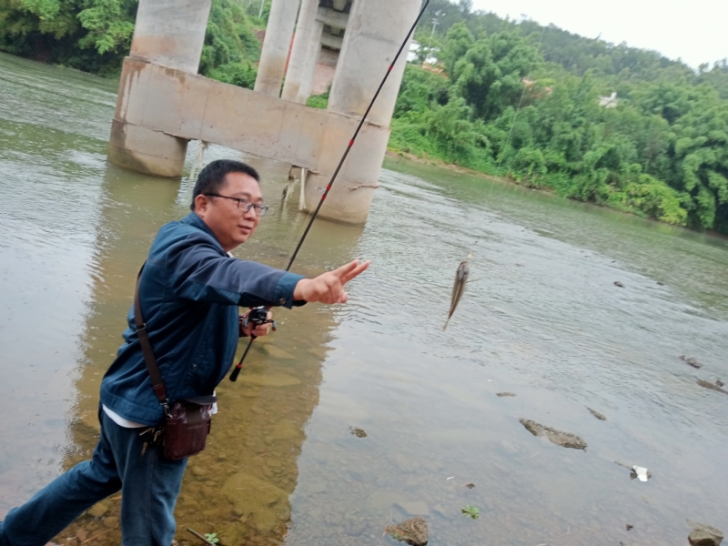 峰的第二张照片--鞍山相亲服务中心
