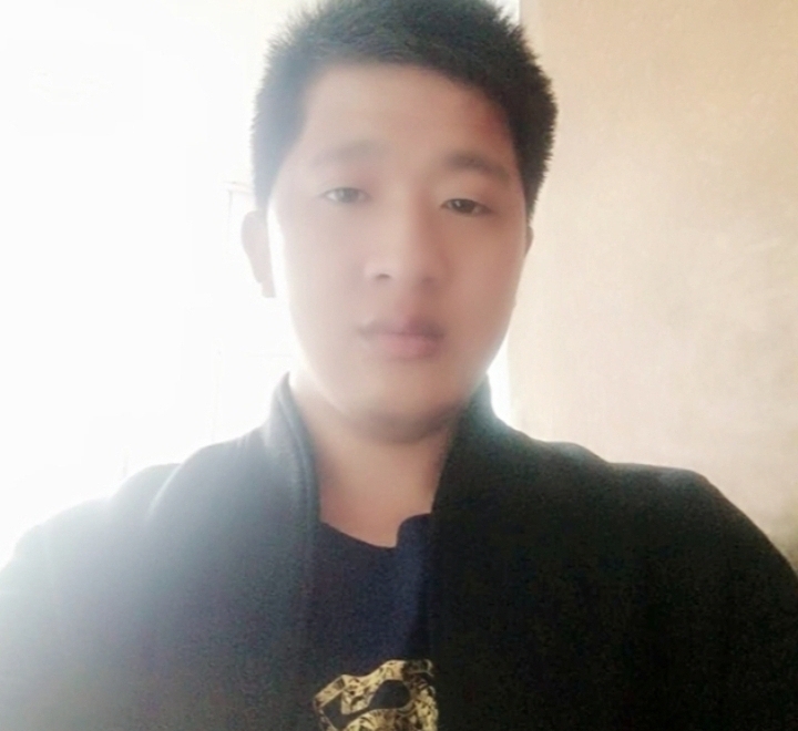 形影不离的第一张照片--鞍山相亲服务中心