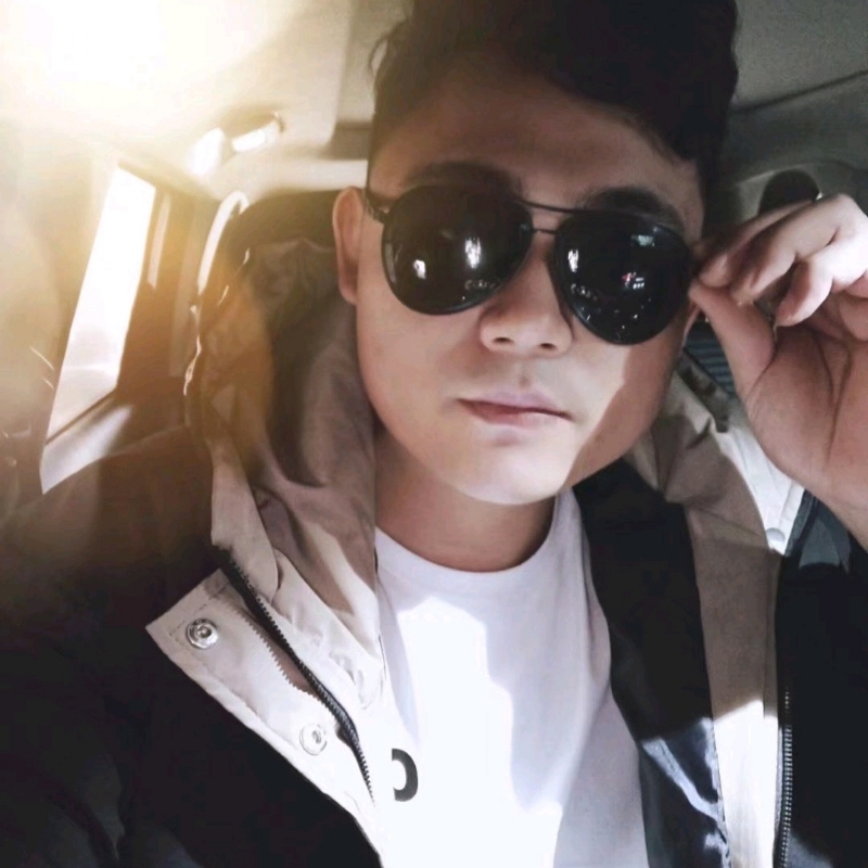 高大威武的第二张照片--鞍山相亲服务中心