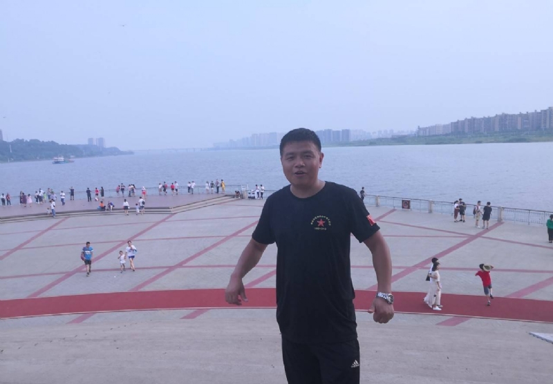 曾经心疼的我的第一张照片--鞍山相亲服务中心