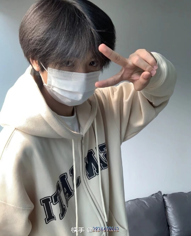 emo的风的第一张照片--鞍山相亲服务中心