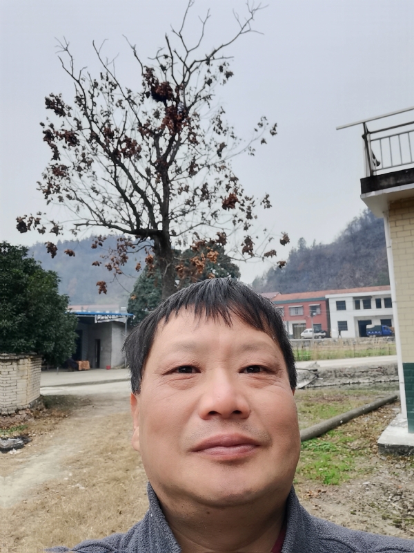 苏众青春冲浪的第一张照片--鞍山相亲服务中心