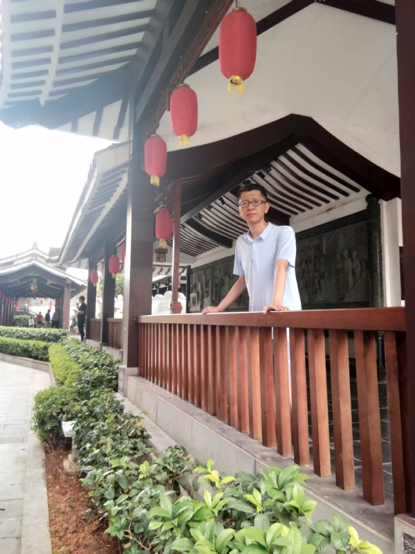 lijian的第一张照片--鞍山相亲服务中心