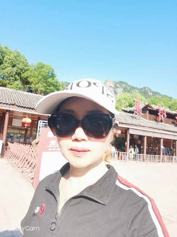 山百合的第一张照片--鞍山相亲服务中心