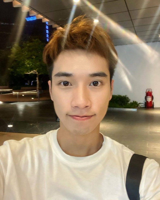 油菜花的第一张照片--鞍山相亲服务中心